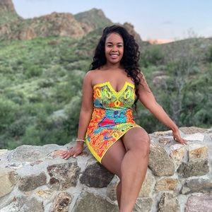 Yellow back and multi-print v-cut midi dress!